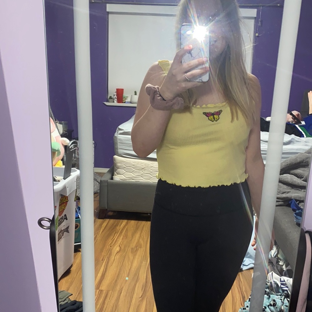 Yellow butterfly  shirt 🦋💛